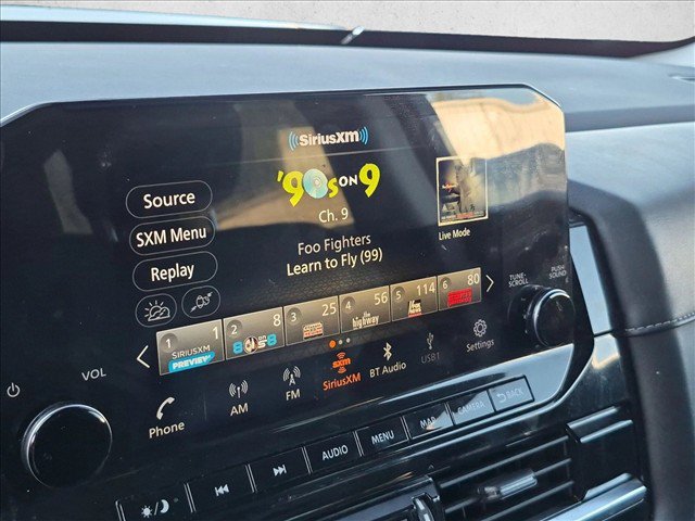 Used 2023 Nissan Pathfinder SL AWD/4WD image 14