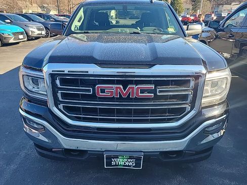 Used 2017 GMC Sierra 1500 SLE w/ SLE Value Package image 5