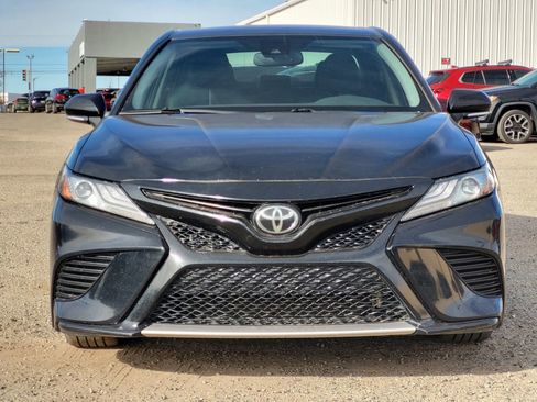 Used 2019 Toyota Camry XSE image 2