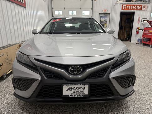 Used 2022 Toyota Camry SE w/ Cold Weather Package AWD/4WD image 19