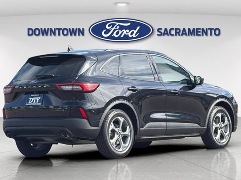 Certified 2025 Ford Escape ST-Line FWD image 3