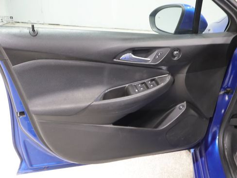 Used 2019 Chevrolet Cruze LT w/ Convenience Package FWD image 13