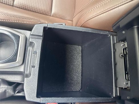Used 2018 Toyota Tacoma Limited RWD image 23