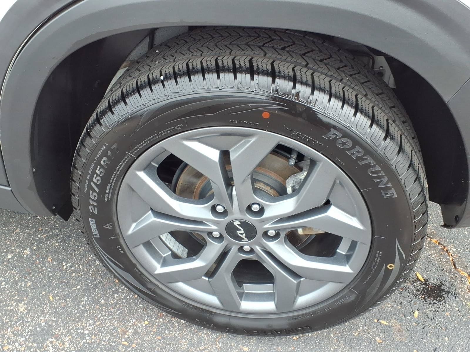 Used 2024 Kia Seltos S AWD/4WD image 12