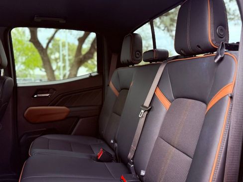 Used 2024 GMC Canyon AT4 w/ Technology Package image 30