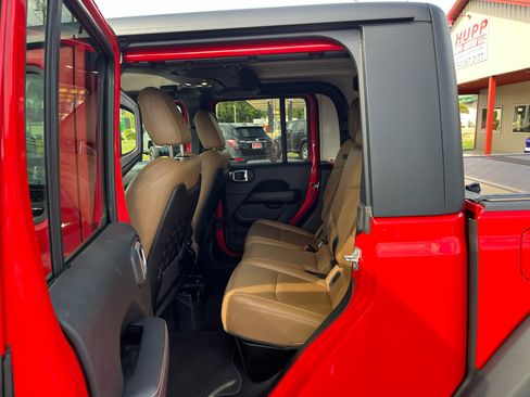 Used 2021 Jeep Gladiator Rubicon w/ Uconnect 4C Nav & Sound Group image 19