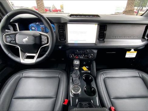 New 2025 Ford Bronco Badlands w/ Sasquatch Package image 5