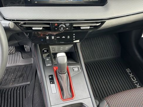 New 2025 Nissan Kicks SR w/ Illumination Package image 18
