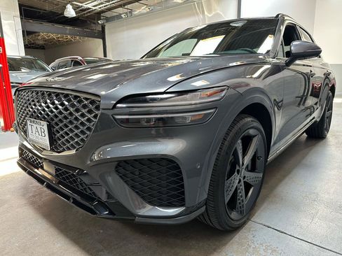 Used 2023 Genesis GV70 2.5T w/ Sport Prestige Package AWD/4WD image 6