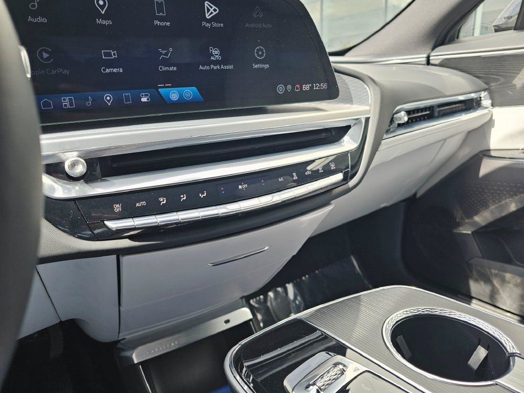 Certified 2024 Cadillac Lyriq Luxury AWD/4WD image 27