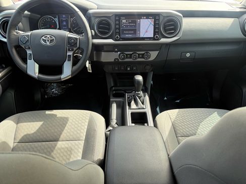 Used 2020 Toyota Tacoma SR5 RWD image 28