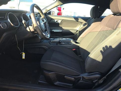 Used 2018 Ford Mustang Coupe image 12