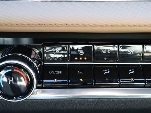 New 2026 Chevrolet Equinox ACTIV w/ Convenience Package III image 30