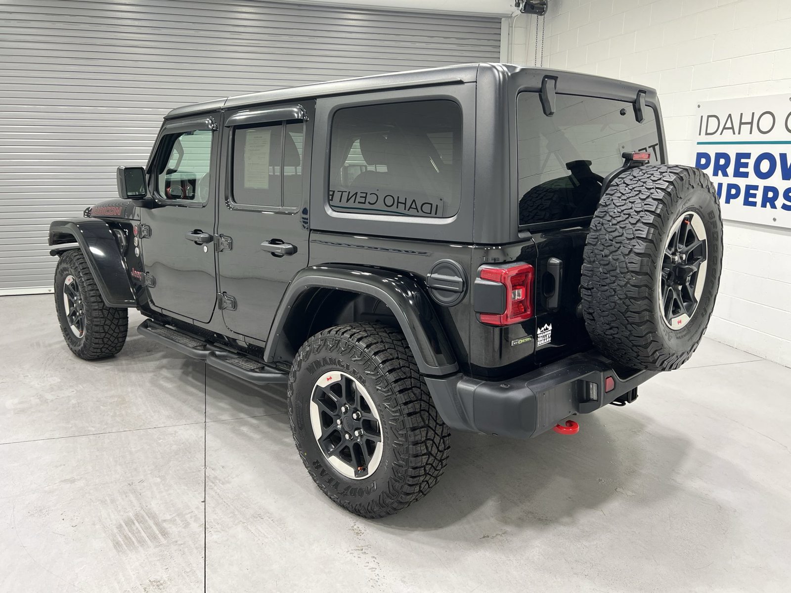 Used 2022 Jeep Wrangler Unlimited Rubicon w/ Steel Bumper Group AWD/4WD image 6