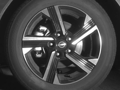 Used 2025 Nissan Sentra SV FWD image 12