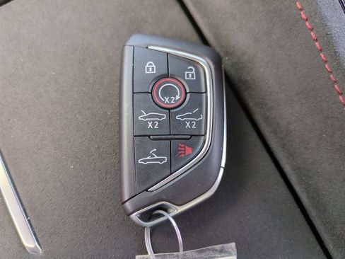 Used 2023 Chevrolet Corvette Stingray Premium Conv w/ Z51 Performance Package RWD image 33