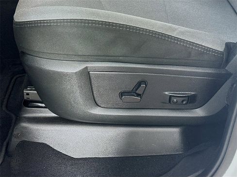 Used 2024 RAM 2500 Big Horn image 23