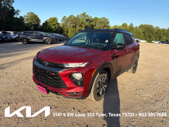 Used 2023 Chevrolet TrailBlazer RS w/ Sun and Liftgate Package FWD image 3