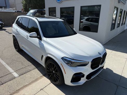 Used 2022 BMW X5 sDrive40i w/ M Sport Package RWD image 62