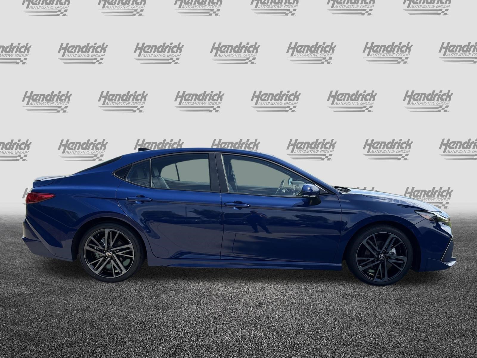 Used 2025 Toyota Camry XSE FWD image 11