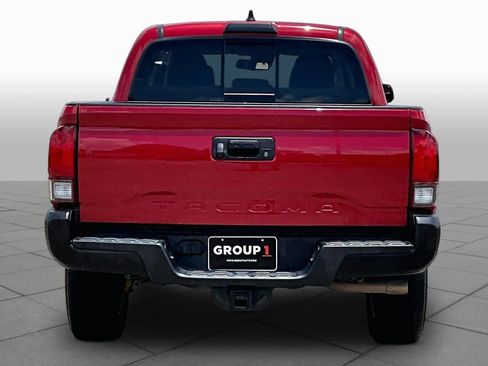 Used 2020 Toyota Tacoma SR5 AWD/4WD image 5