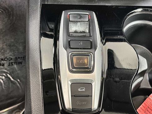 Used 2016 Honda Pilot Elite image 22