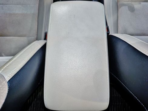 Used 2016 Toyota Camry XSE w/ Moonroof Package FWD image 40