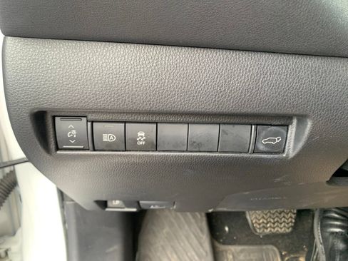 Used 2024 Toyota Venza Nightshade AWD/4WD image 40