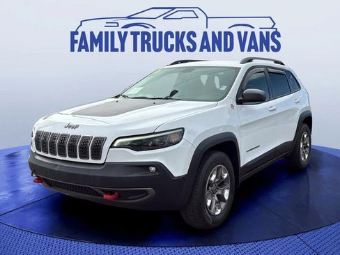 Used 2019 Jeep Cherokee Trailhawk image 1