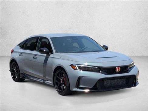 Used 2024 Honda Civic Type R image 3