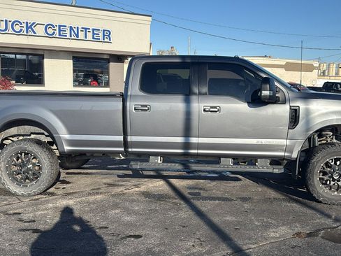 Used 2022 Ford F350 Lariat image 7