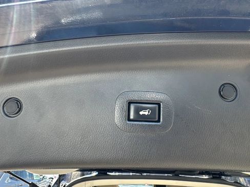 Used 2019 Nissan Armada Platinum w/ Interior Lighting Package AWD/4WD image 22