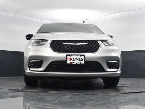 New 2026 Chrysler Pacifica Select AWD/4WD image 48