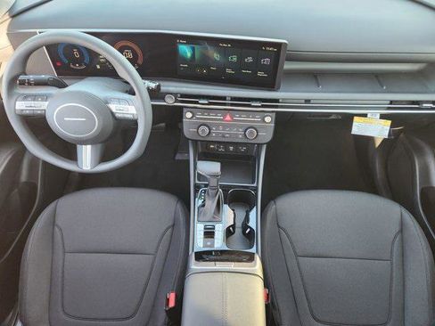 New 2026 Hyundai Tucson SE image 19