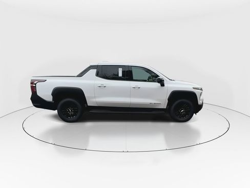 New 2025 Chevrolet Silverado EV LT AWD/4WD image 9