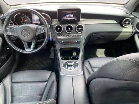 Used 2019 Mercedes-Benz GLC 300 GLC 300 w/ Premium Package image 10