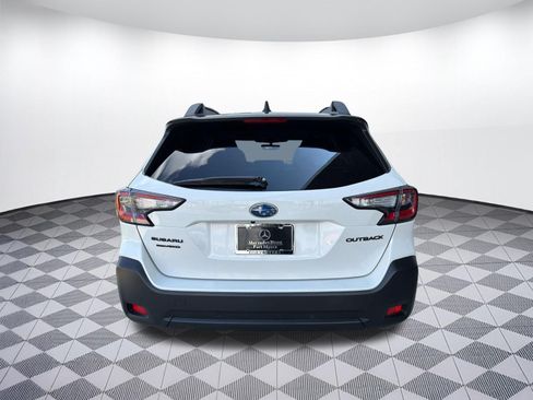 Used 2025 Subaru Outback Onyx Edition AWD/4WD image 10