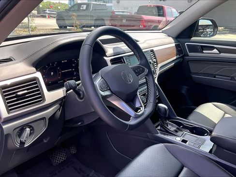 Used 2023 Volkswagen Atlas SE FWD image 18