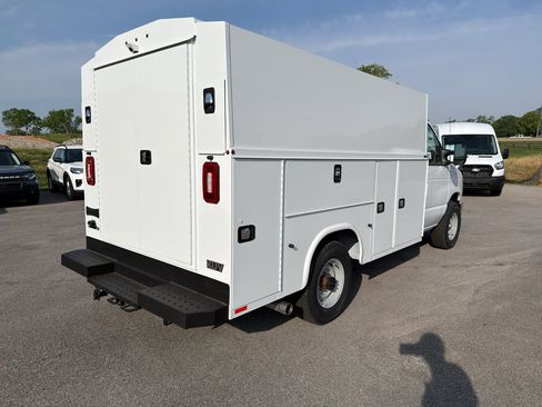New 2026 Ford E-350 and Econoline 350 Super Duty w/ Power Equipment Group RWD image 5