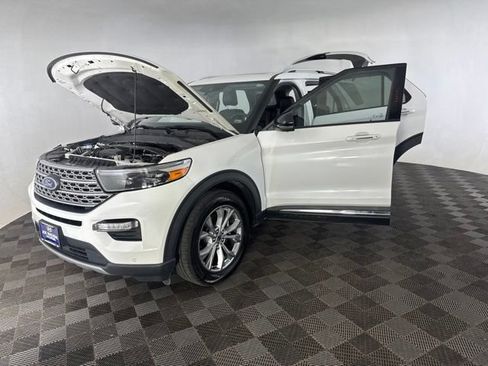 Used 2021 Ford Explorer Limited w/ Equipment Group 301A AWD/4WD image 11