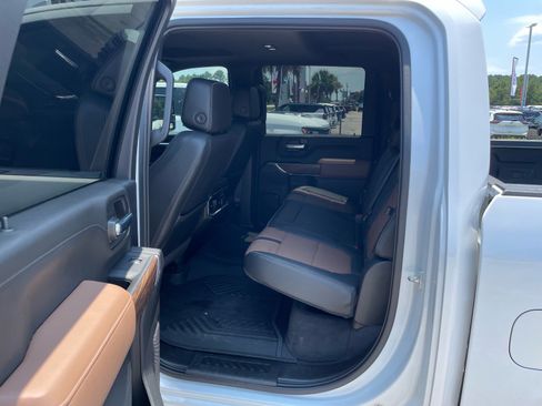 Used 2023 Chevrolet Silverado 2500 High Country w/ Z71 Off-Road Package AWD/4WD image 5