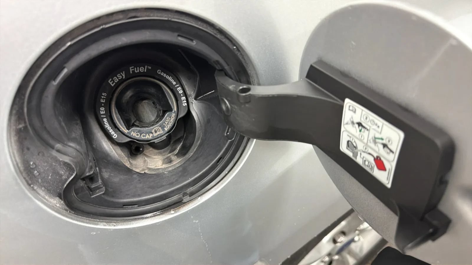 Used 2013 Ford Focus SE FWD image 26