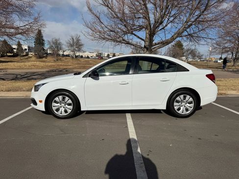 Used 2016 Chevrolet Cruze LS image 2