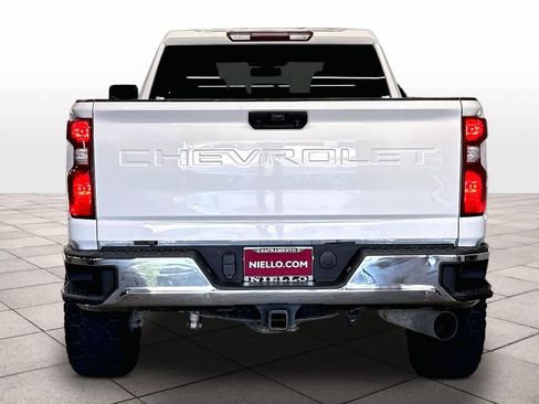 Used 2021 Chevrolet Silverado 2500 LT w/ Convenience Package AWD/4WD image 7