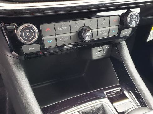 New 2026 Jeep Compass Limited image 15