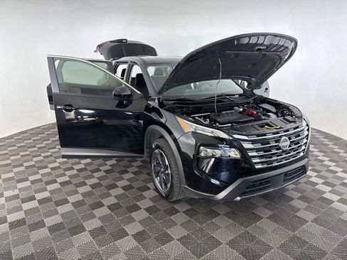 Used 2025 Nissan Rogue SV AWD/4WD image 15