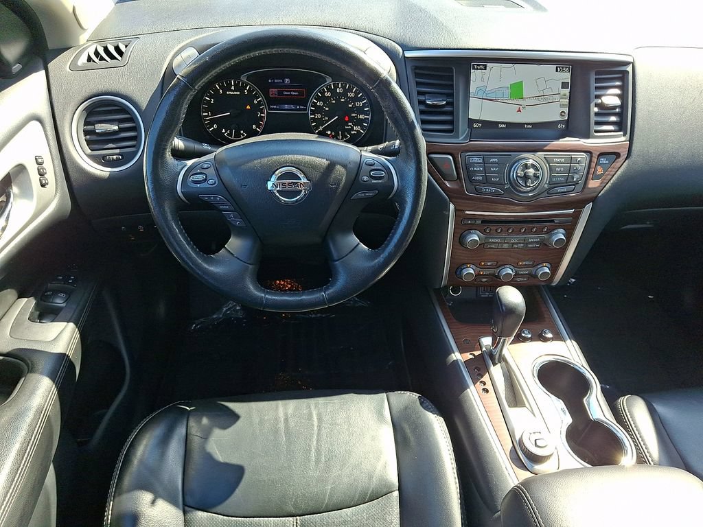 Used 2018 Nissan Pathfinder Platinum AWD/4WD image 14
