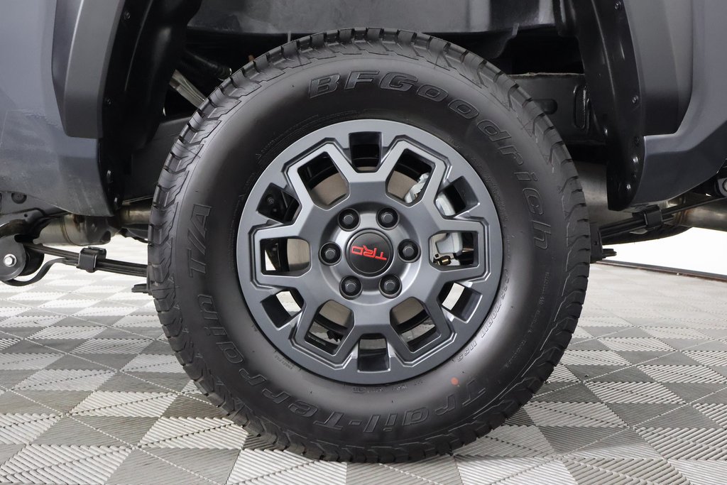Used 2026 Toyota Tacoma SR5 w/ SR5 Upgrade Package RWD image 14