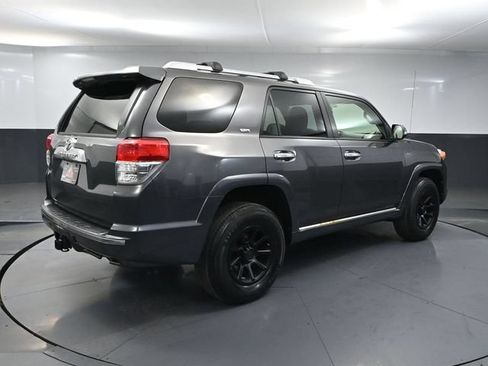 Used 2013 Toyota 4Runner SR5 w/ Convenience Pkg AWD/4WD image 4