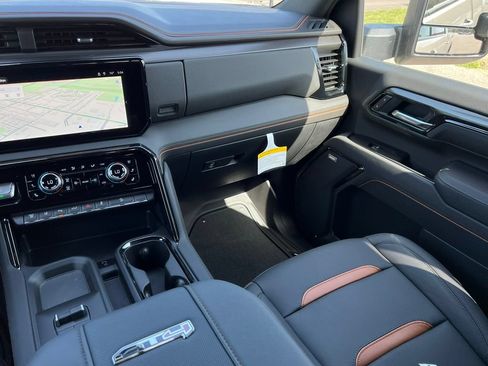 New 2026 GMC Sierra 2500 AT4 w/ AT4 Premium Plus Package AWD/4WD image 45